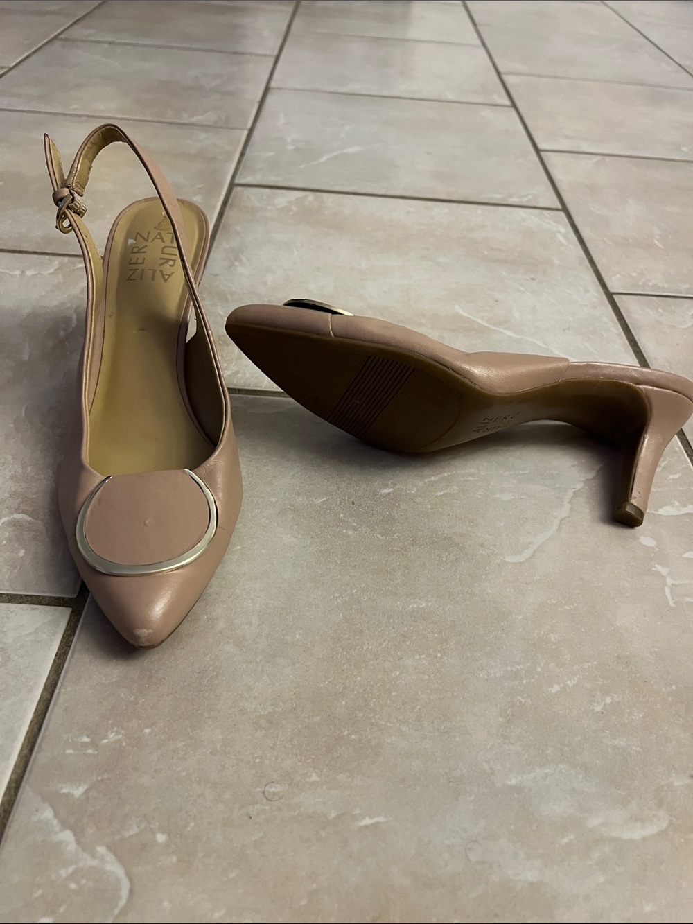 Naturalizer Blush Tan Slingback Pointed Toe Heels - Picture 4 of 5